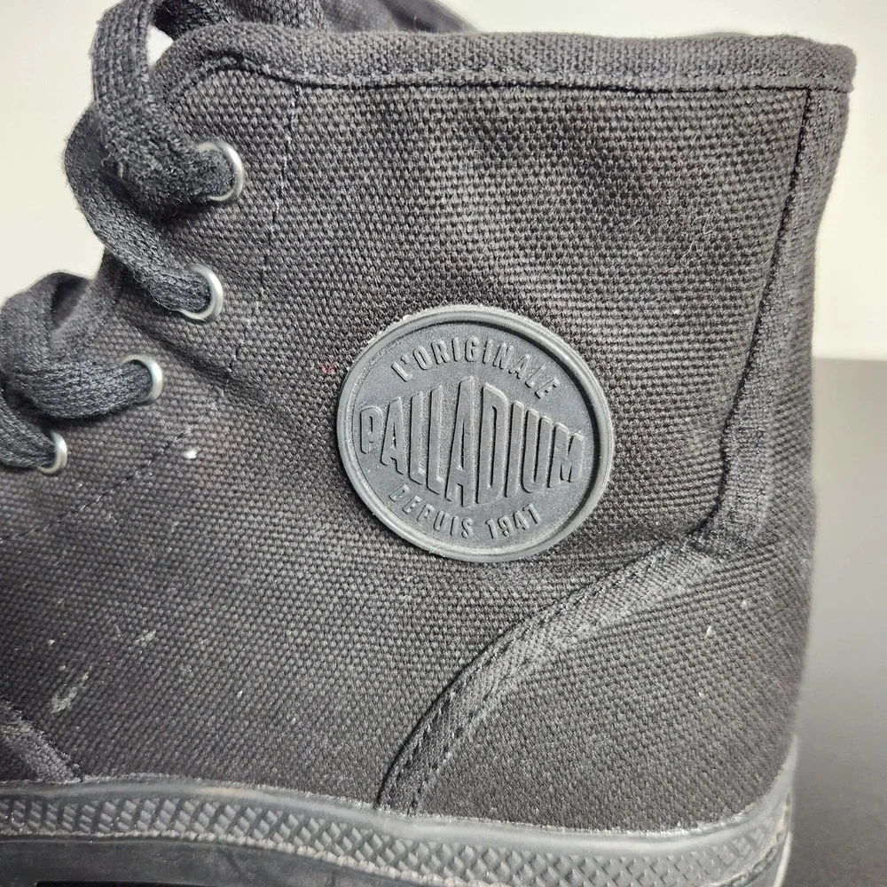 Palladium Boots Mens 10.5 Black Pampa Hi Canvas Combat Lace Up Casual
